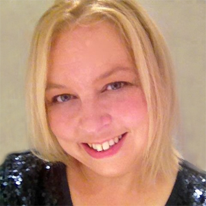 Melody Winter Author Photo